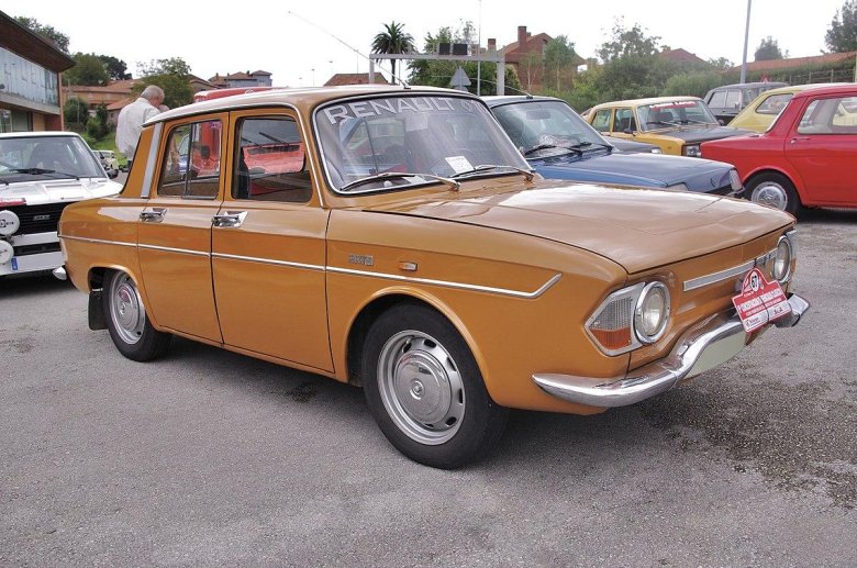 Renault 8 10