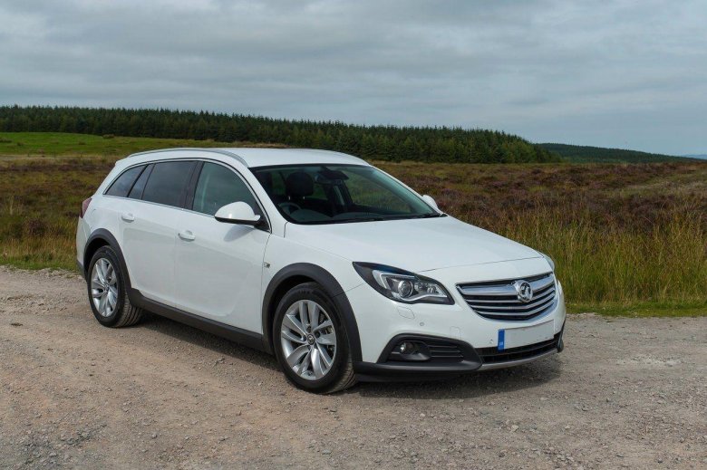 Инсигния Country Tourer