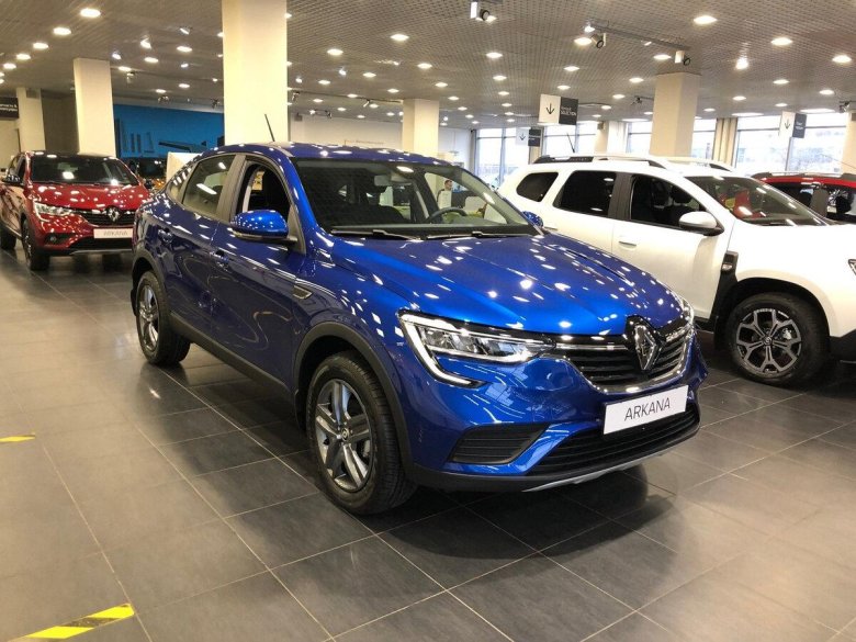 Renault Arkana синяя