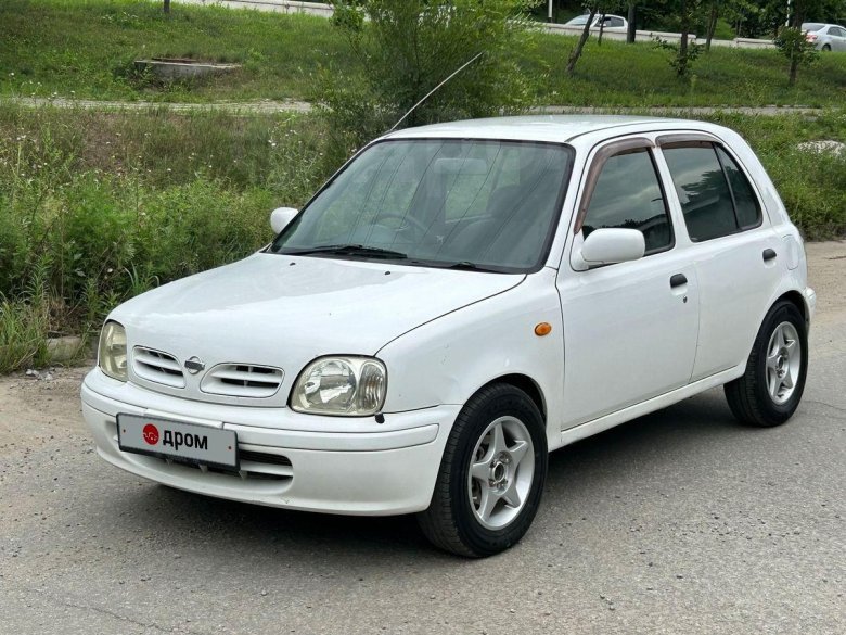 Ниссан Марч 2000