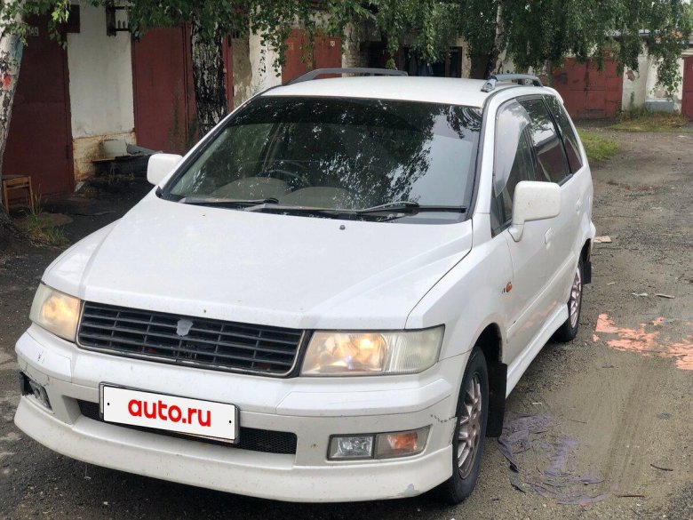 Mitsubishi space wagon iii