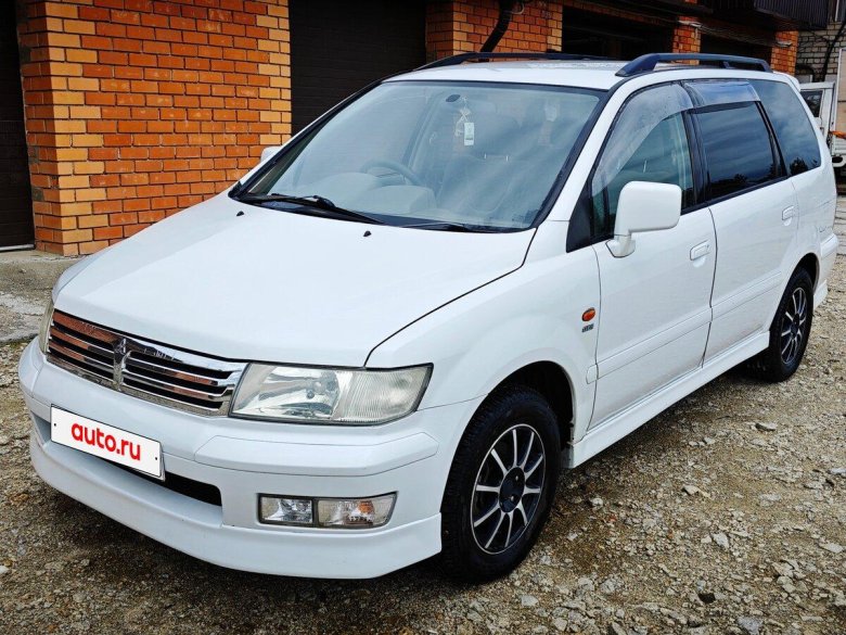 Мицубиси шариот грандис 1998 белый