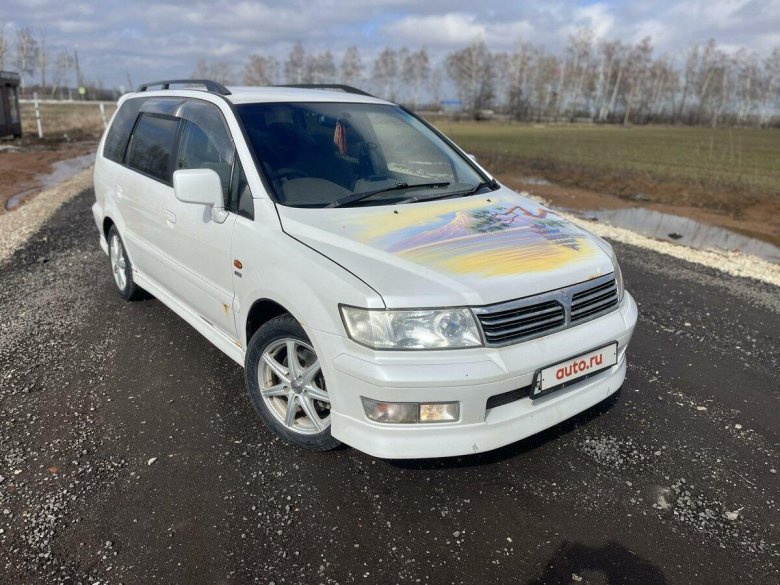 Mitsubishi chariot iii