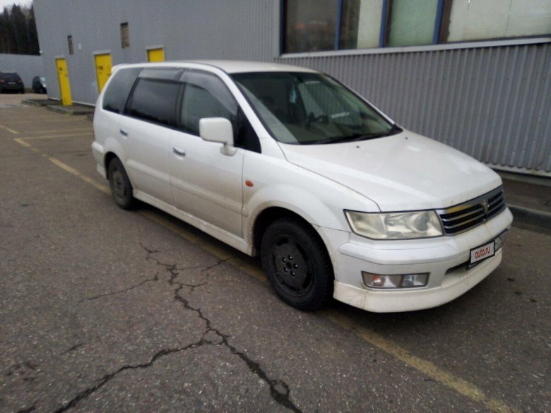 Mitsubishi chariot iii