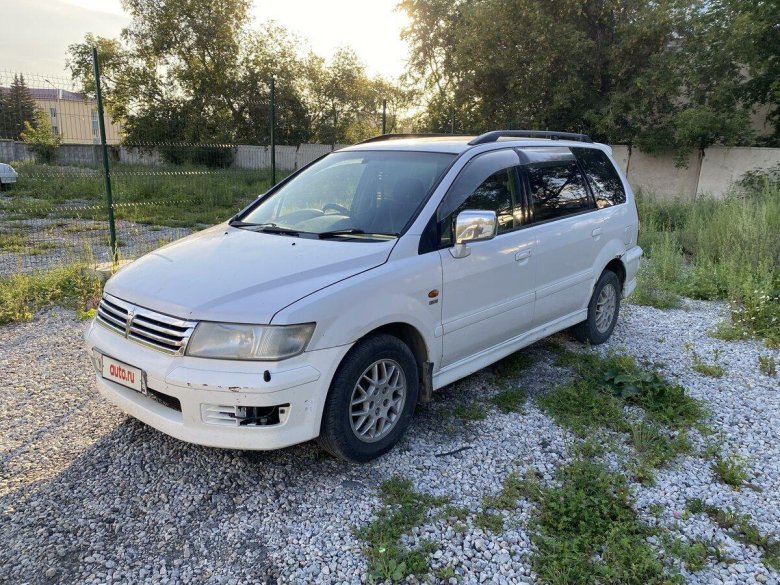 Мицубиси Шариот Грандис 1998 белый