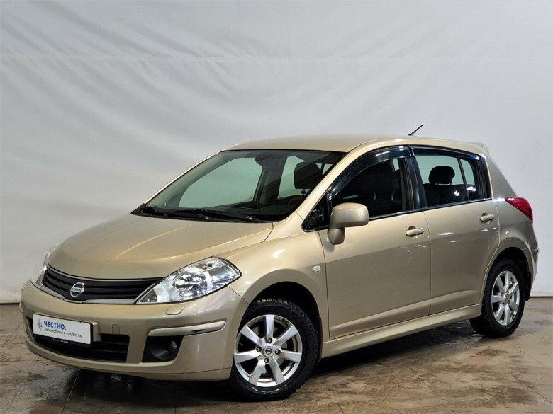 Nissan Tiida 2013