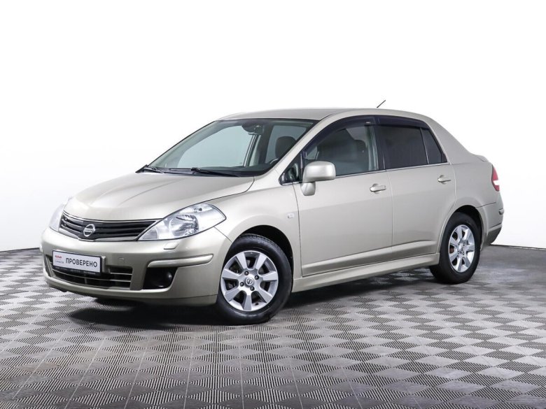 Nissan Tiida 2010
