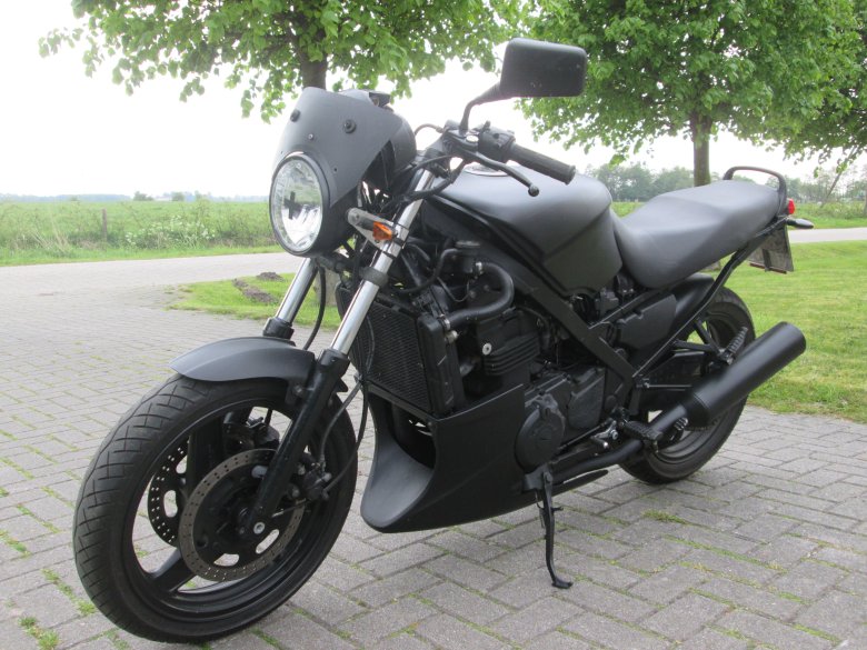 Kawasaki GPZ 500 Custom