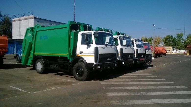 МАЗ 490143 390 мусоровоз