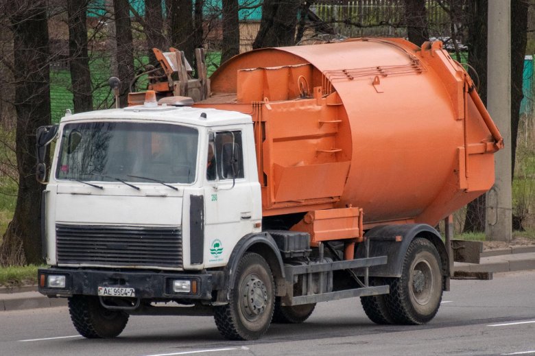 Мусоровоз МАЗ 5337