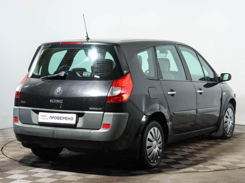 Внутри автомобиля