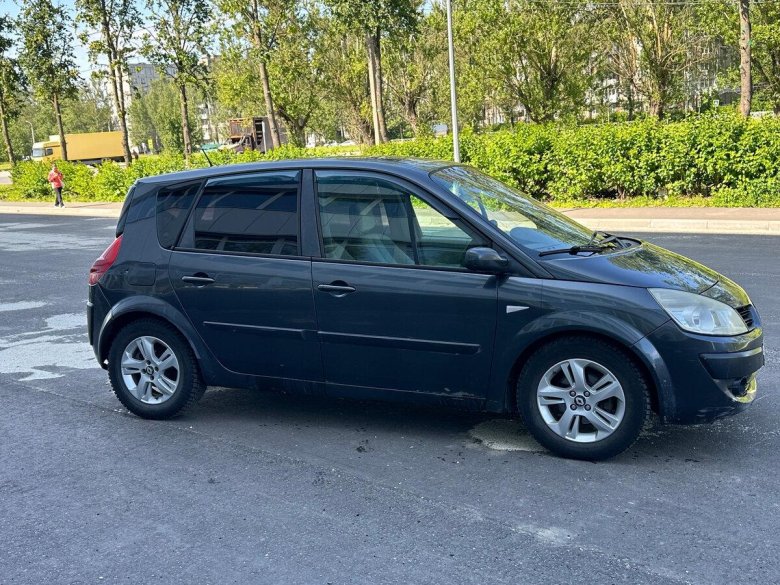 Внутри автомобиля