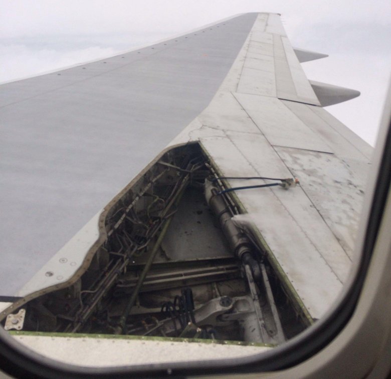 Гофрированная обшивка самолета