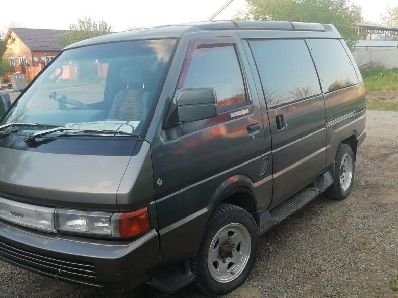 Nissan largo II (gc22)