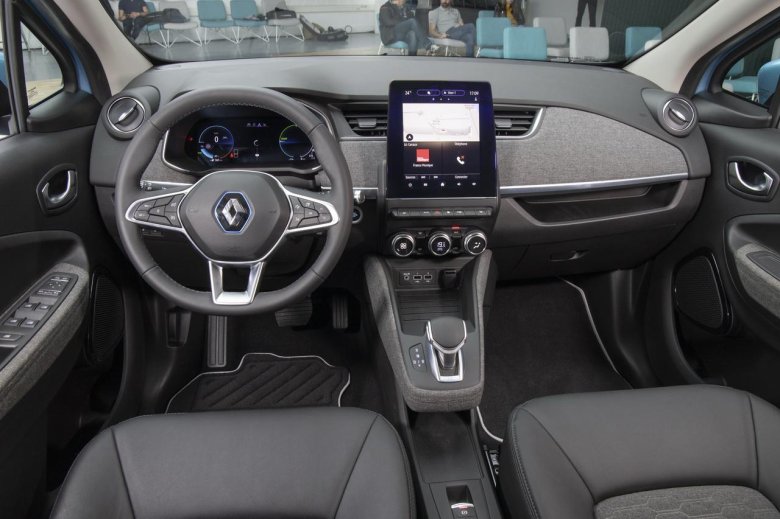 Ренаулт аркана салон