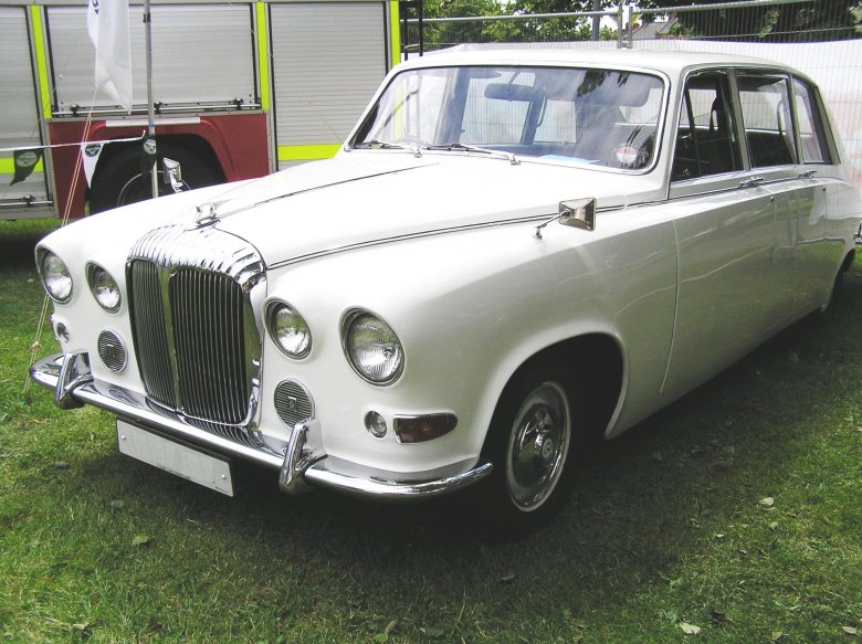 Jaguar Daimler ds420