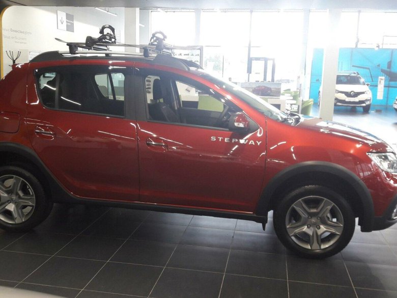 Молдинги Renault Sandero Stepway 2