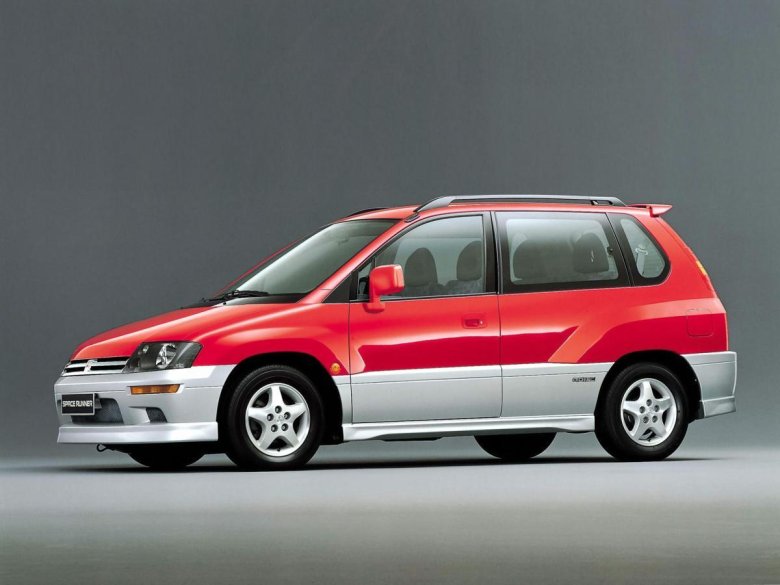 Mitsubishi Space Runner 1999