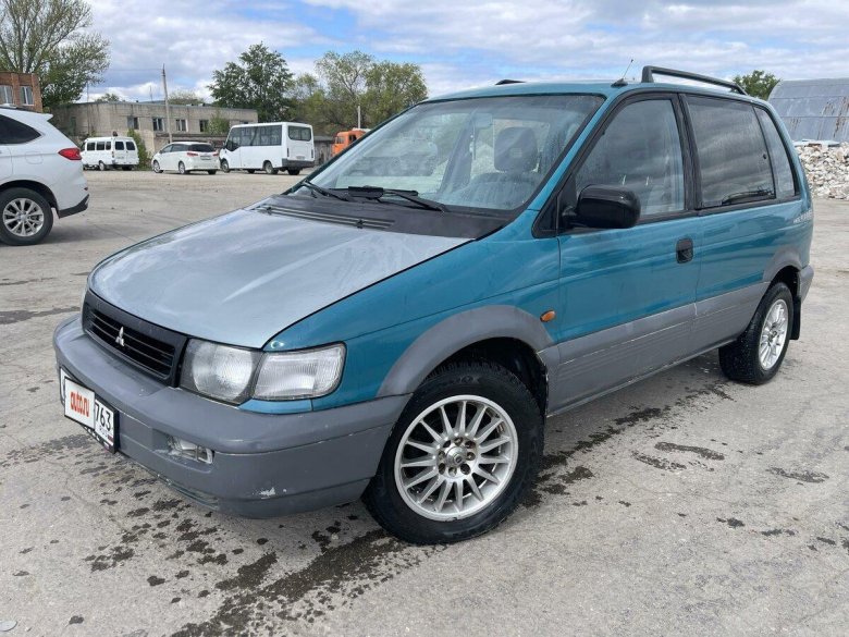 Mitsubishi rvr i
