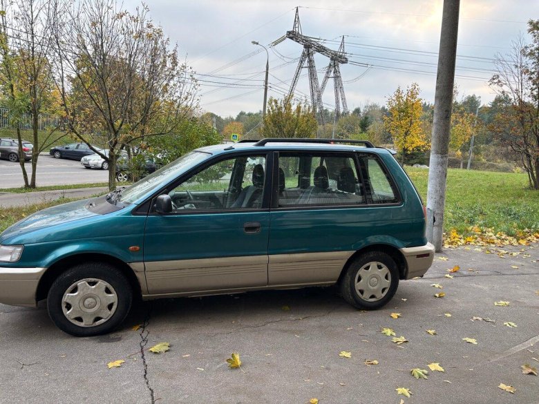 Mitsubishi space runner i