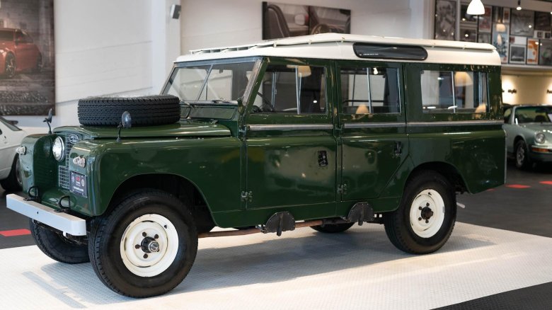 Land rover defender