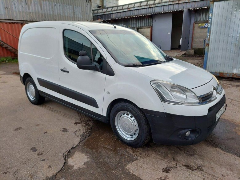 Внутри автомобиля