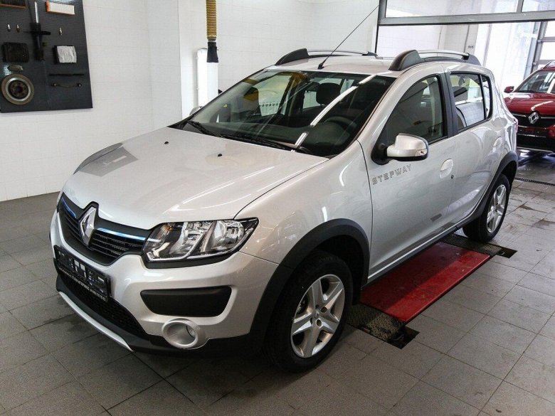 Рено Сандеро степвей 2018