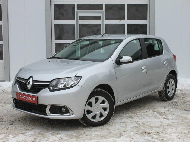 Renault Sandero 2017 серебристый
