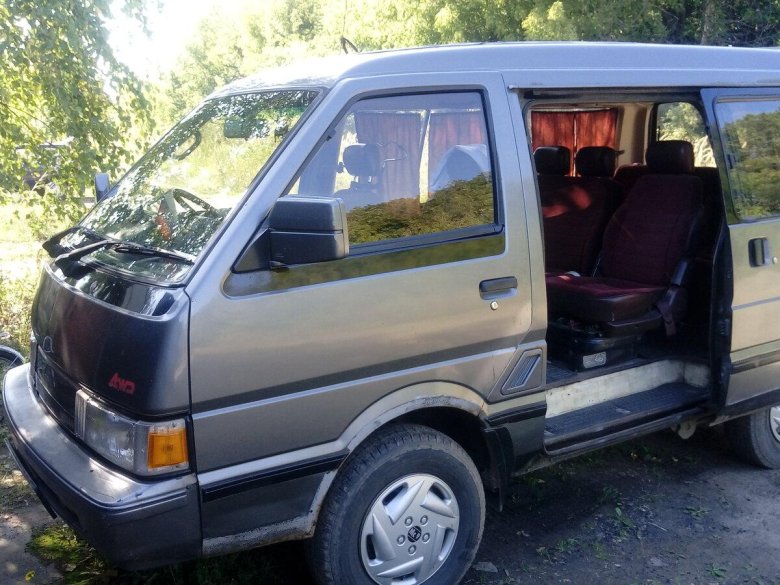 Nissan Vanette 2