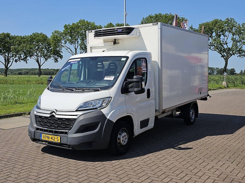 Автомобиль