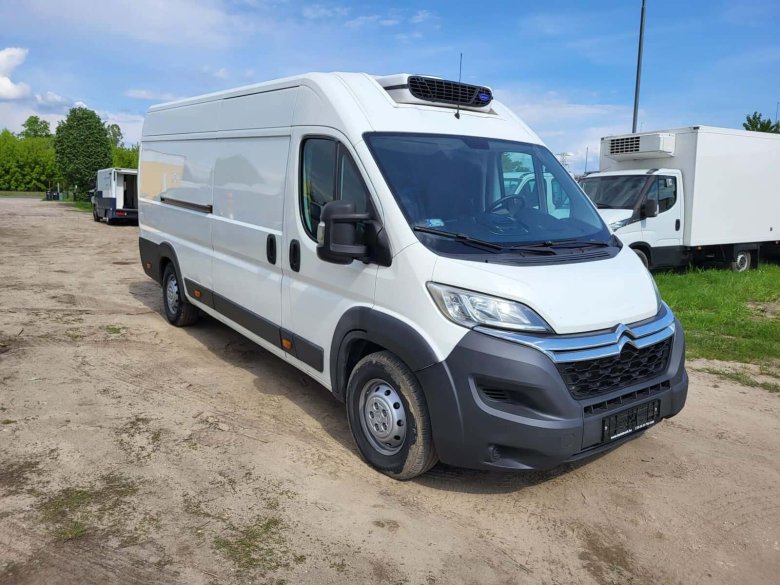 Автомобиль