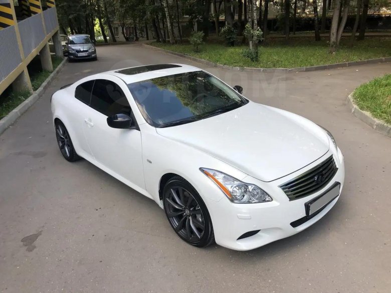 Инфинити г 37 с пультом красная