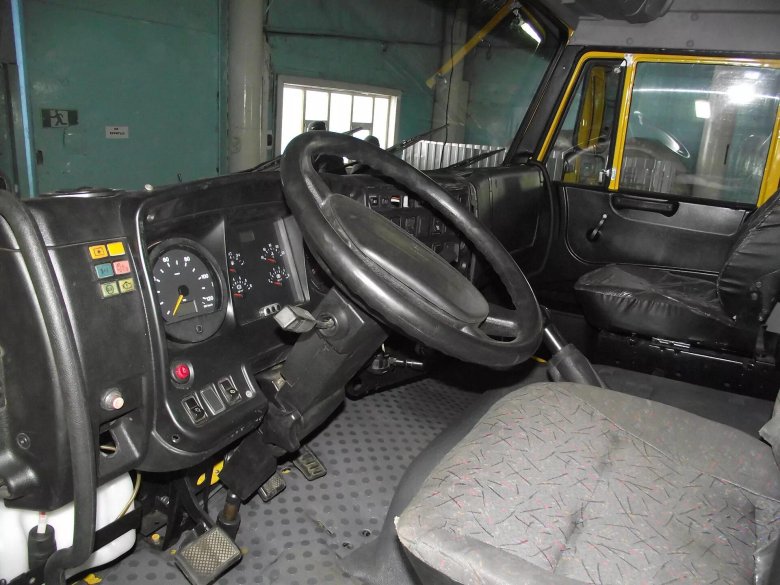 КАМАЗ 4308 салон кабины