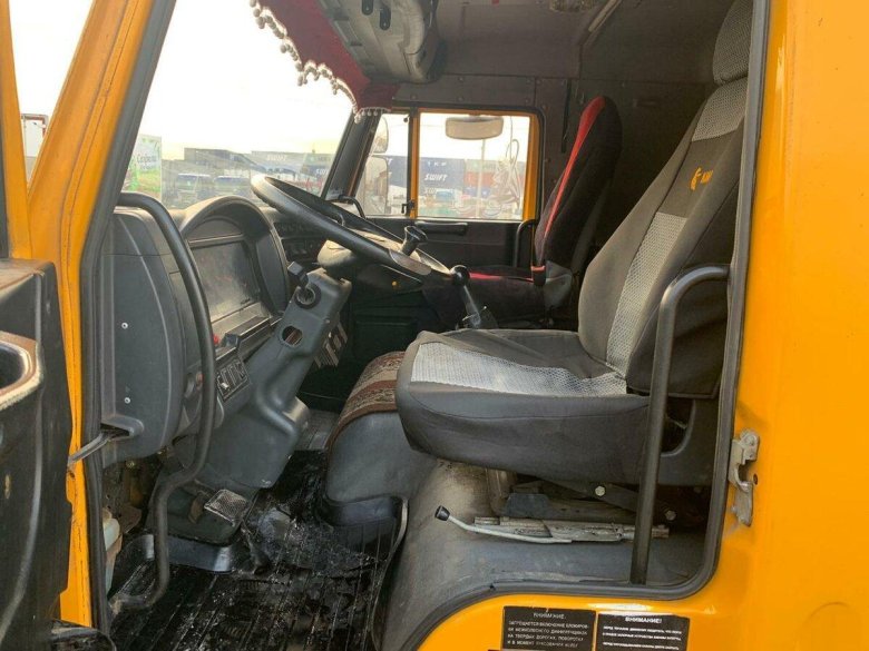 Внутри автомобиля