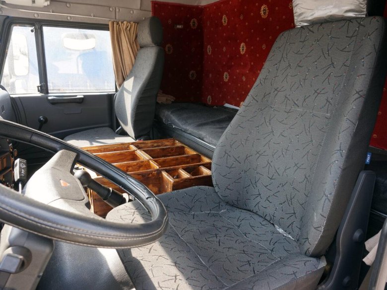 КАМАЗ 43118 салон