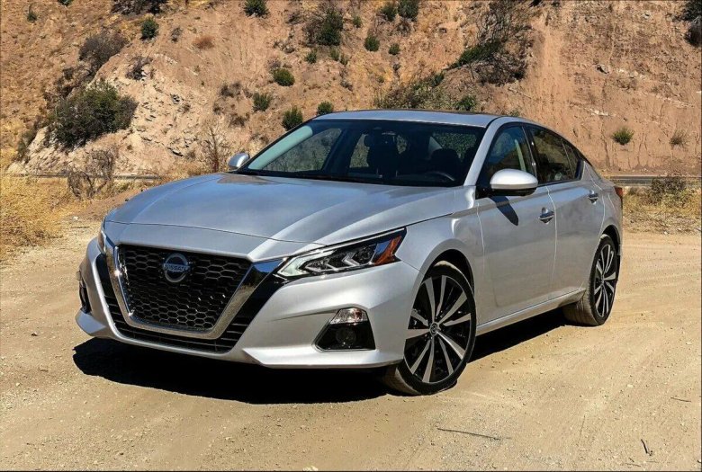 Nissan Altima 2021