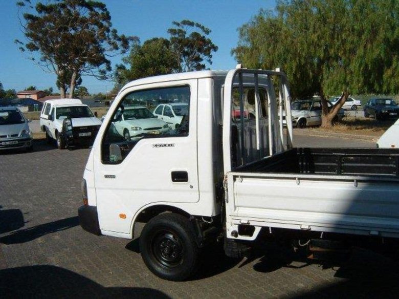 Kia k2700 II