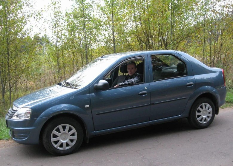 Рено Логан синий 2008