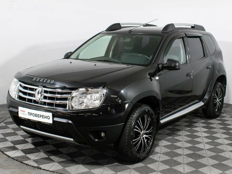 Renault Duster черный