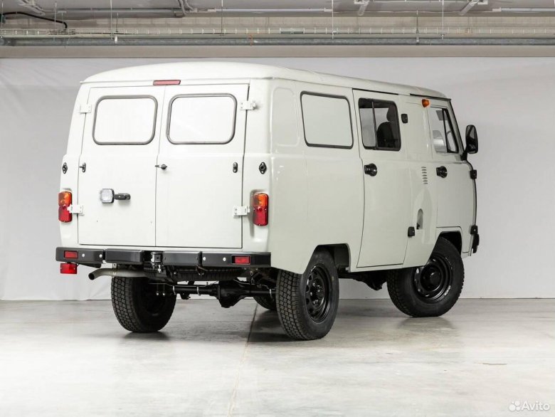 УАЗ Буханка остекленный фургон