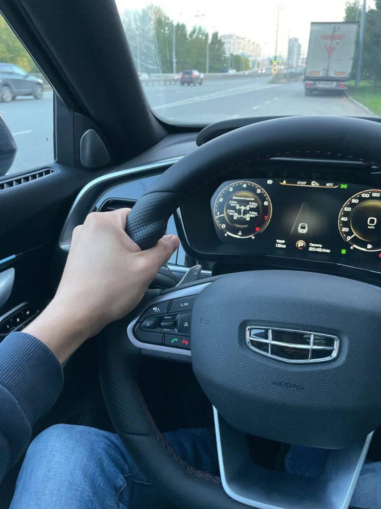 Geely Coolray руль