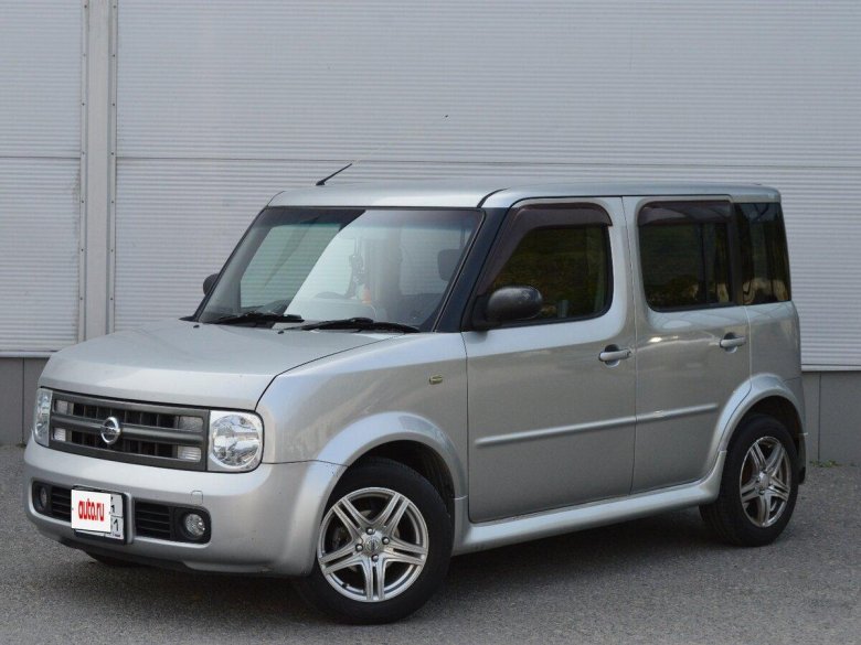 Nissan cube ii (z11)