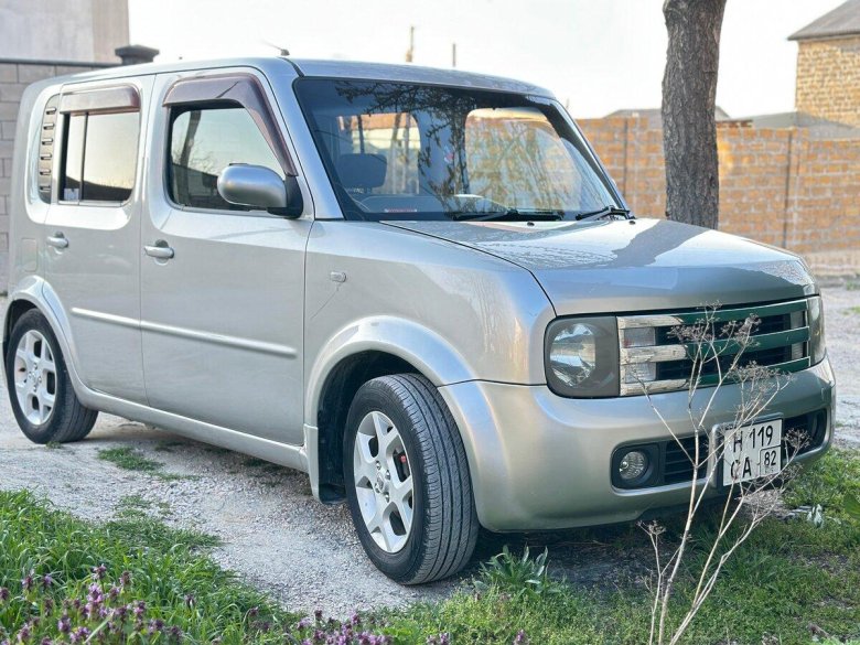 Nissan cube ii (z11)