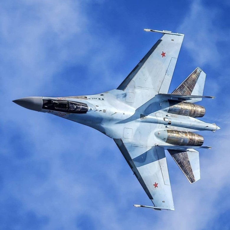 Истребитель Су-35