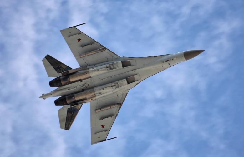 Истребитель Су-35