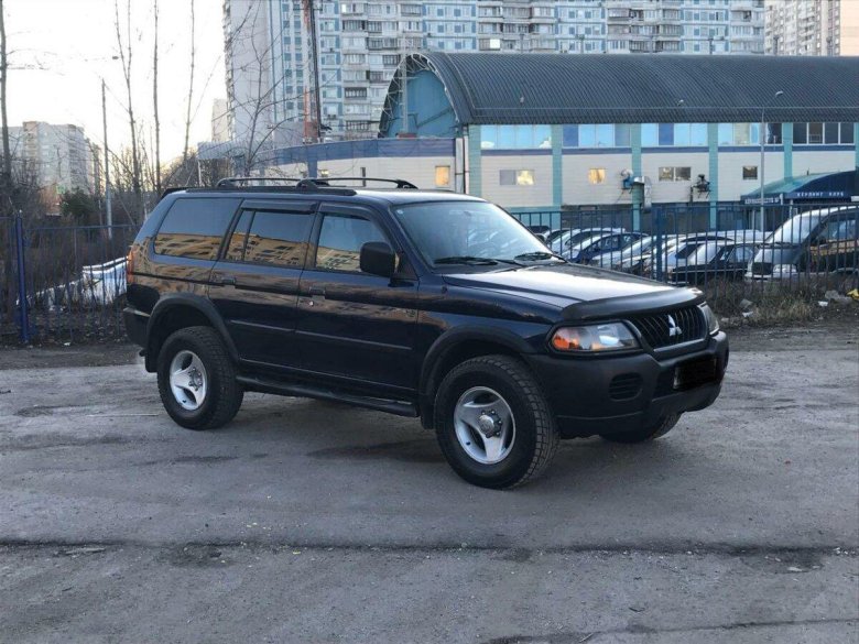 Мицубиси Монтеро спорт 2002