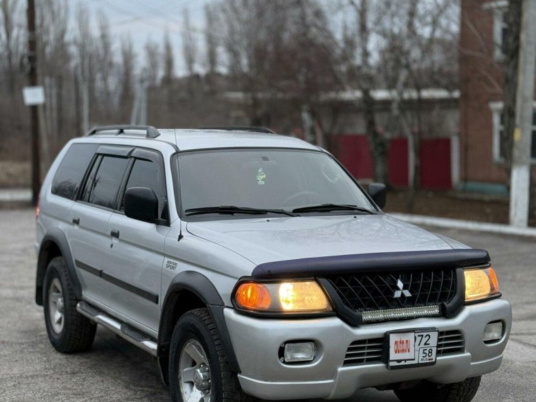 Mitsubishi pajero sport 2001