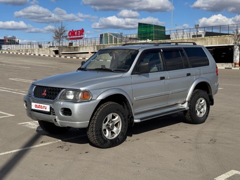 Mitsubishi pajero sport i