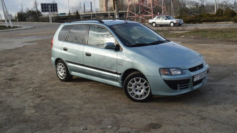 Митсубиси Спейс Стар 2004