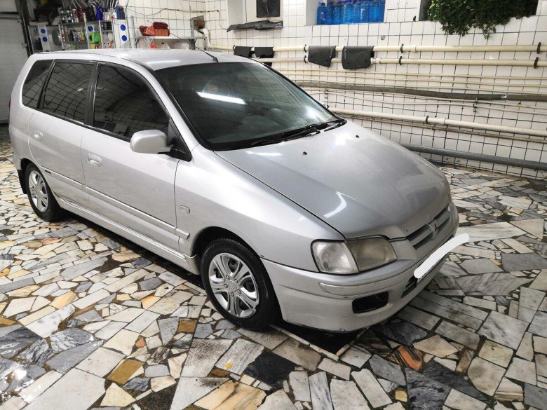 Митсубиси Спейс Стар 2002